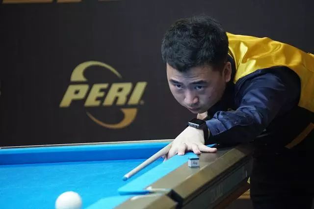 杰伦-布朗与高中校长单挑被断！下回合送暴扣 还将出糗瞬间发在个人社媒