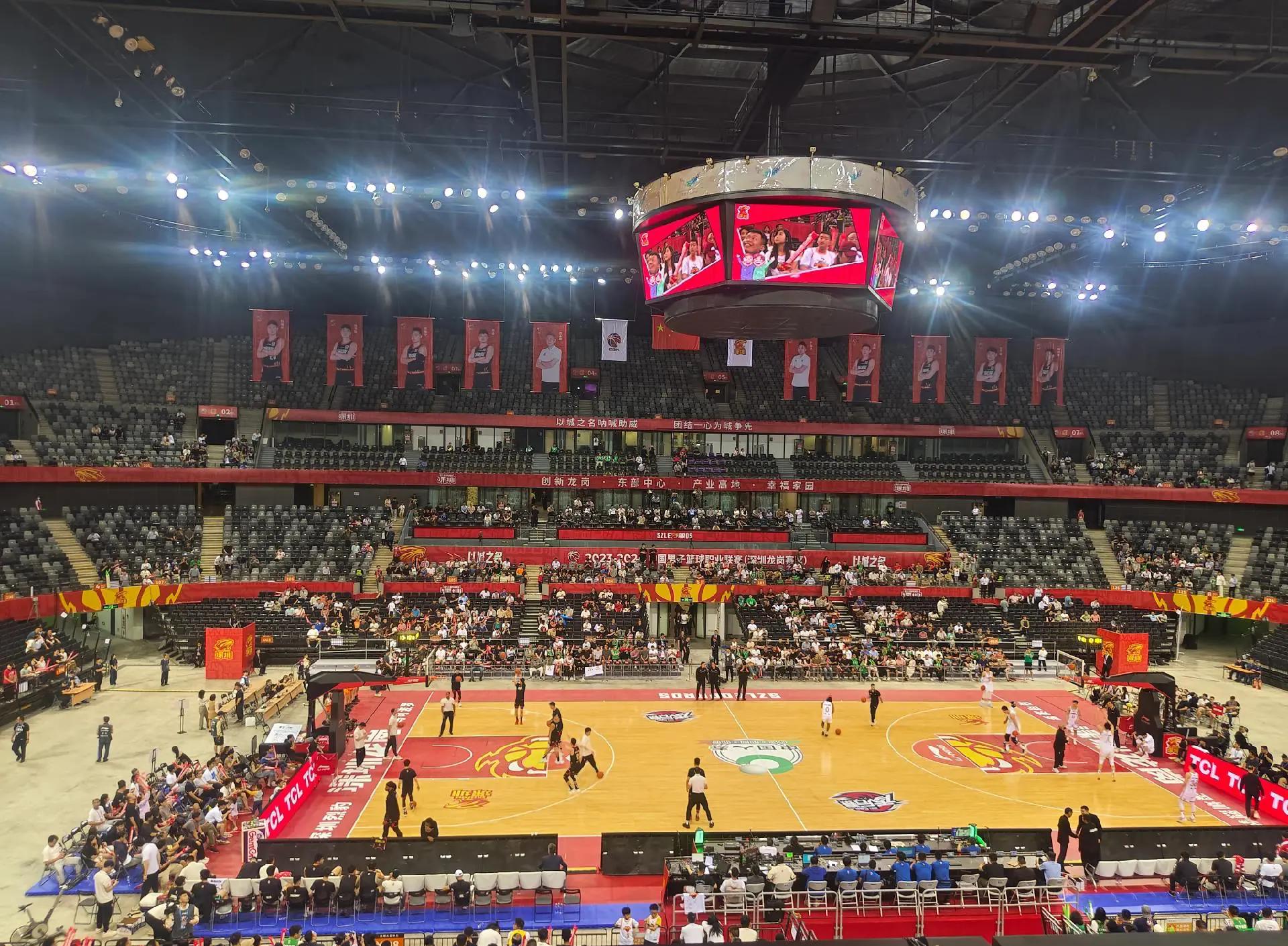 且赛程紧绷 且赛程紧绷